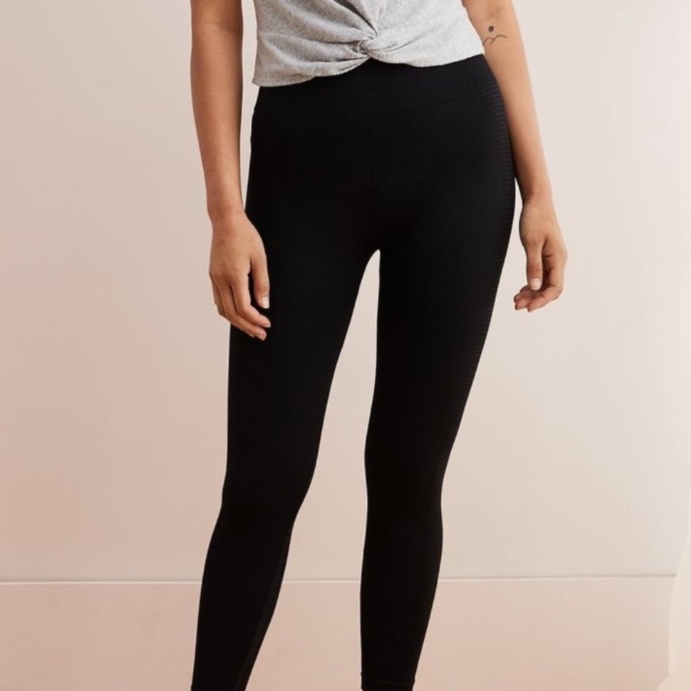 NWT AERIE Chill Play Move Leggings
